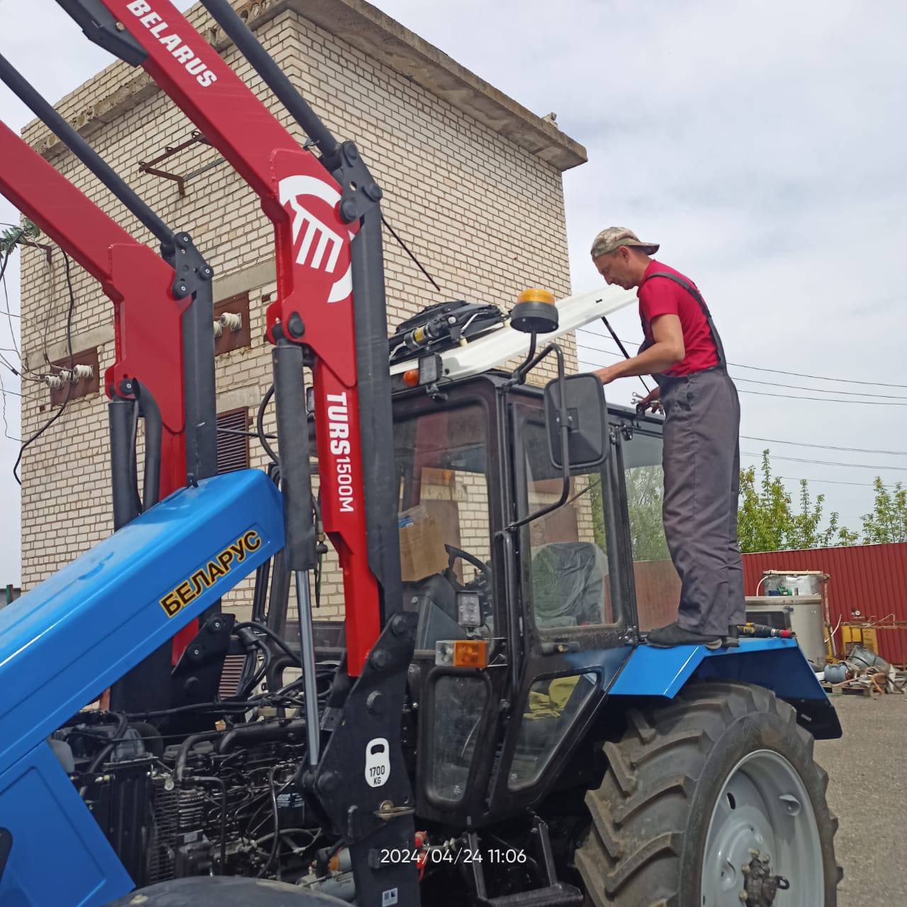 Малодербетовским аграриям доставили новый трактор производства «МТЗ» |  26.04.2024 | Новости Элисты - БезФормата