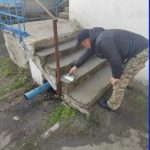 Специалисты из Калмыкии проводят ремонт объектов в Антраците  