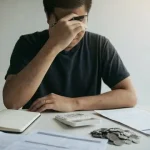 Жизнь в аду: чем опасна закредитованность населения?