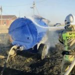 Огнеборцы Калмыкии потушили пожар в Кетченеровском районе