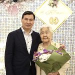 Жительницу Элисты поздравили с 95-летием  