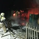 В районе Калмыкии потушили нежилой дом