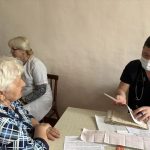 Калмыцкие врачи осмотрели в ЛНР еще около 300 жителей