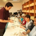 В Элисте провели арт-терапию для инвалидов по зрению