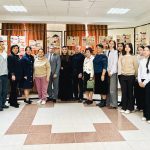 В Калмыкии проводят выставку «Женское лицо Победы»