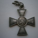 Враг дрогнул, гнутся шведы…