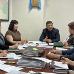 В Калмыкии обсудили заявки на выплаты молодым педагогам