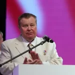 Калмыцких студентов поздравил полпред Президента России в ЮФО Владимир Устинов