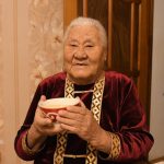 Элистинку поздравили с 94-летием