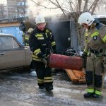 В Элисте огнеборцы ликвидировали пожар в гараже