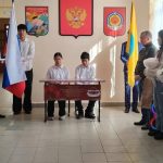 В поселке Калмыкии открыли парту Героя