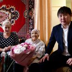 В столице Калмыкии с днем рождения поздравили труженицу тыла