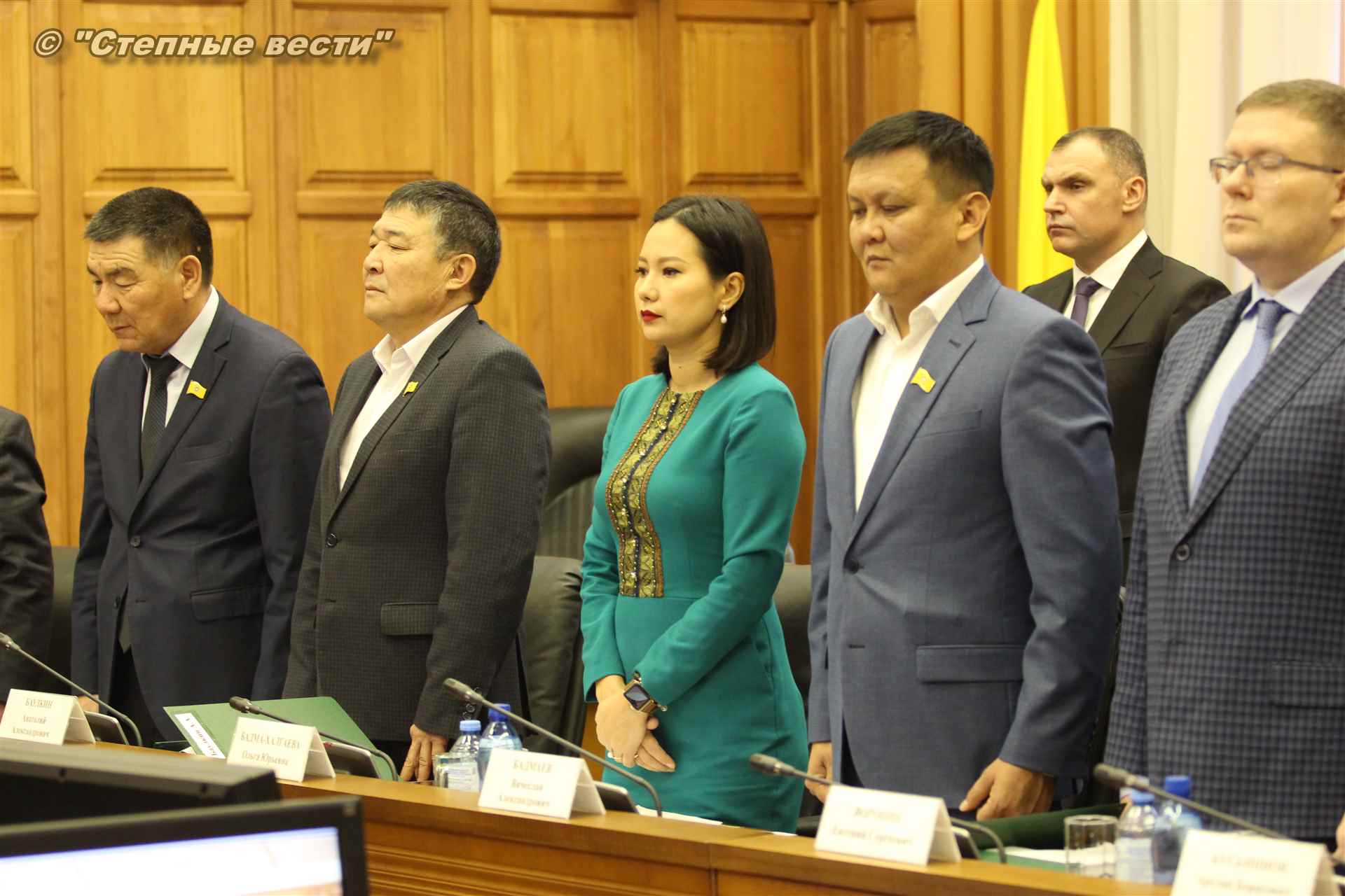 бюджет калмыкии. шургучеев очир санджиевич. бюджет калмыкии. бюджет калмыкии. народный хурал калмыкии.