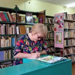 Жительница Юстинского района вернулась к любимому делу благодаря программе поддержки старшего поколения