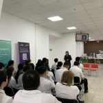 Калмыцкие полицейские обучили сотрудников МФЦ новым стандартам