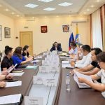 В правительстве Калмыкии обсудили развитие ЖКХ и безопасность территорий
