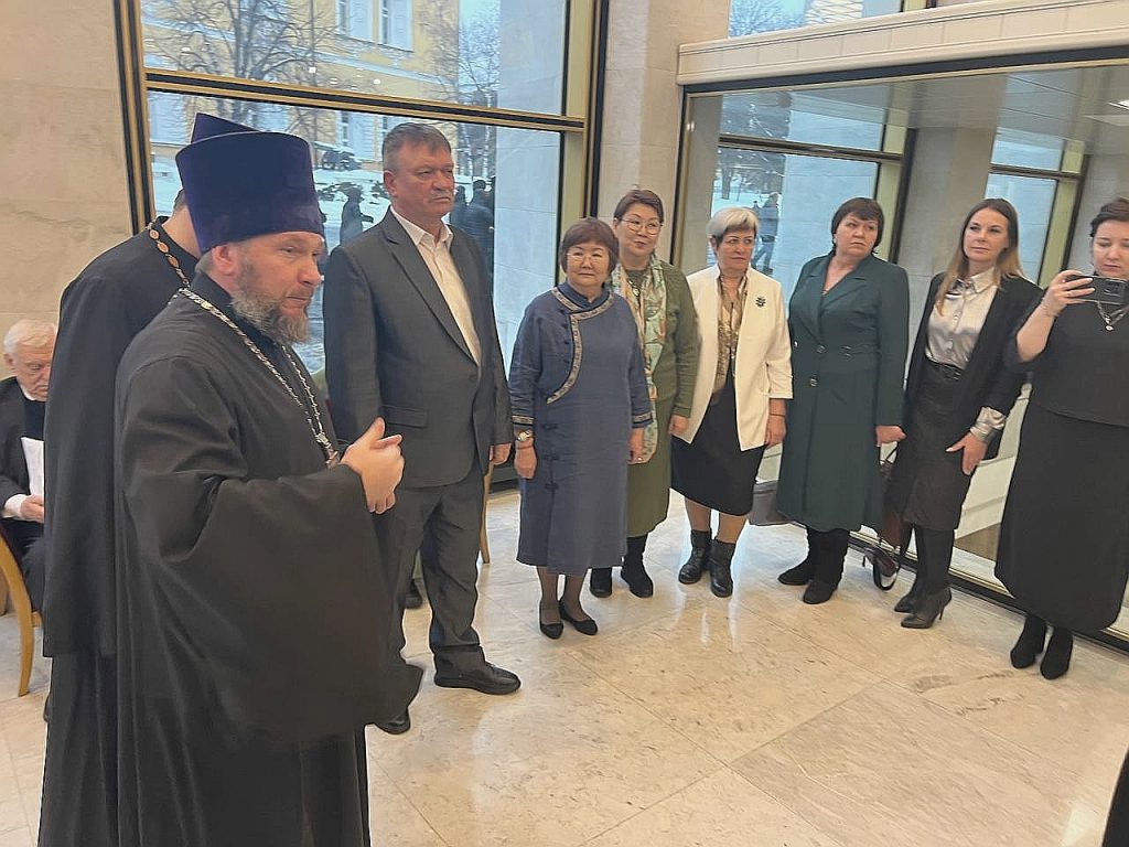 Калмыцкие педагоги и священнослужители участвуют в форуме в Москве