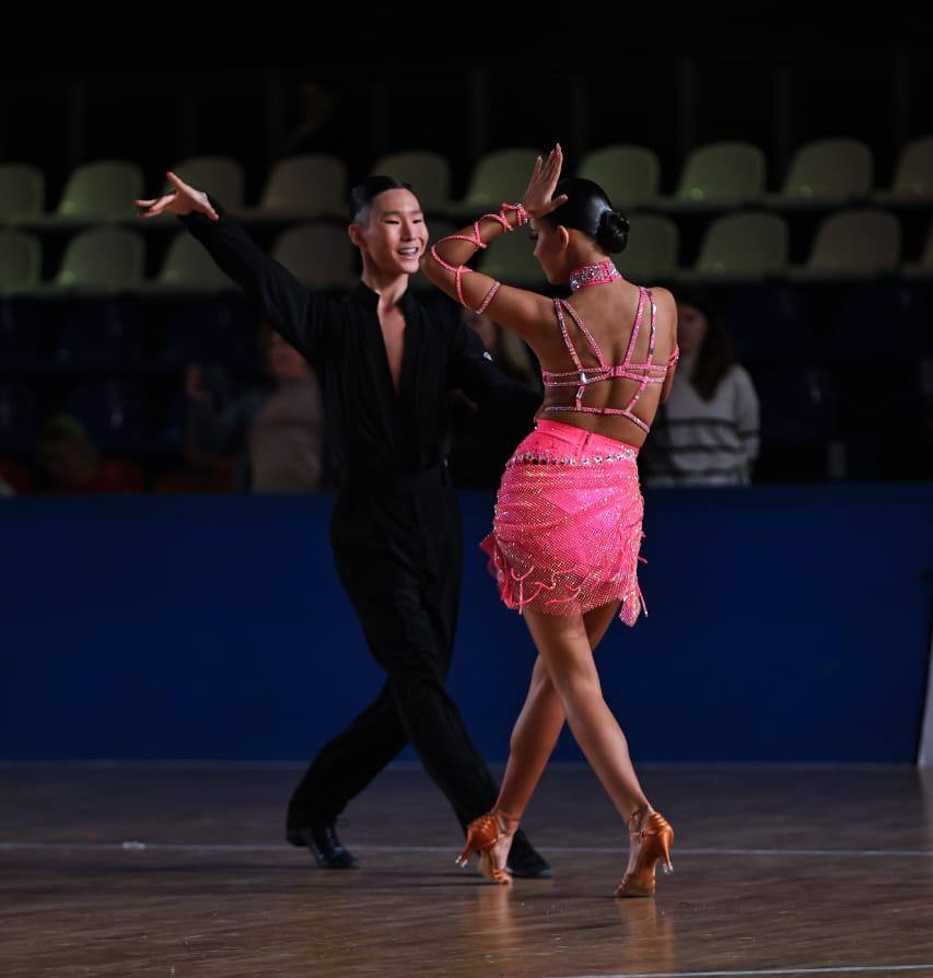 Калмыцкие танцоры показали блестящий результат на паркете