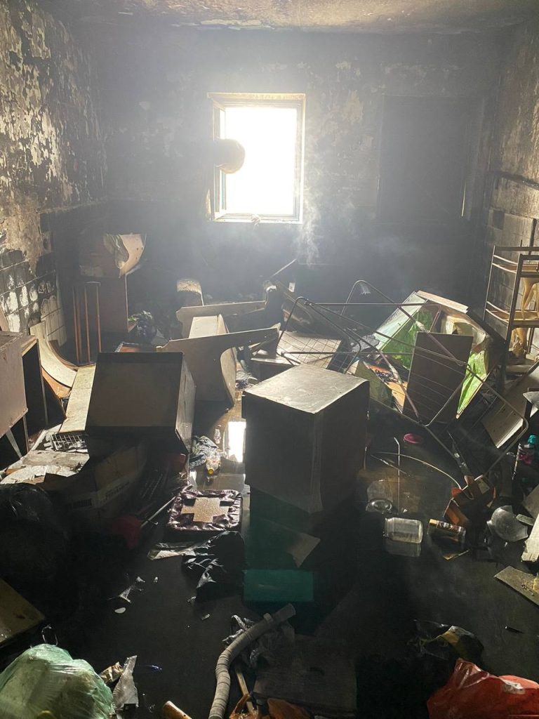 В Калмыкии устанавливают причины пожара в общежитии