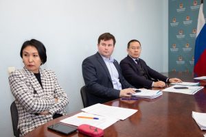 Глава Калмыкии Бату Хасиков выступил с предложениями по антикризисным мерам поддержки строительной отрасли